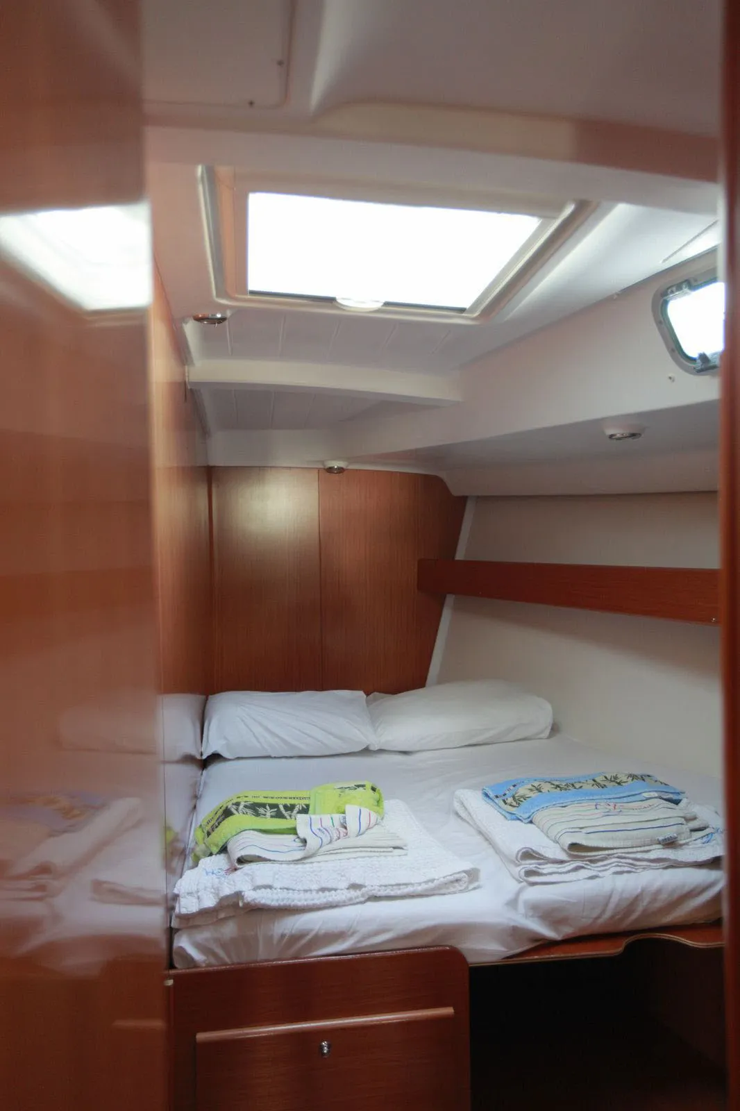 Cabin Front Starboard