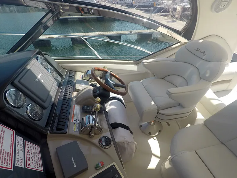 Sea Ray 455 Sundancer